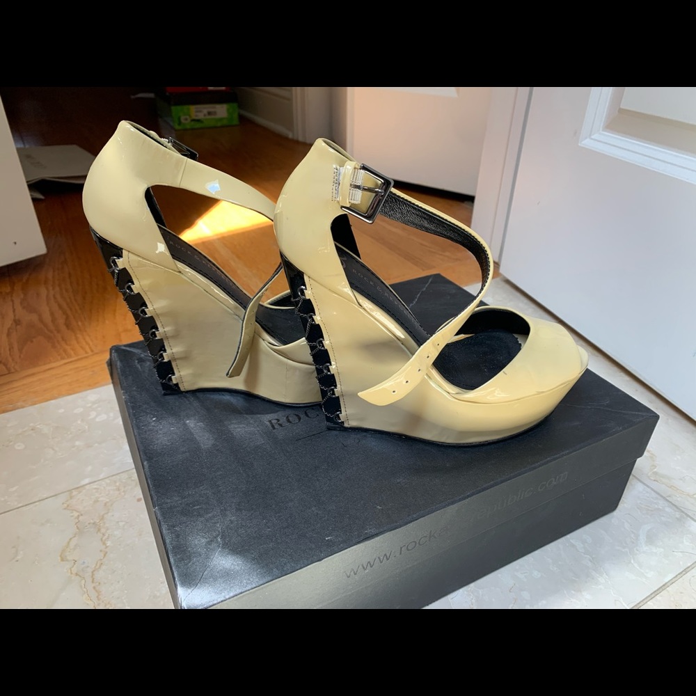 Rock & Republic platform sandals